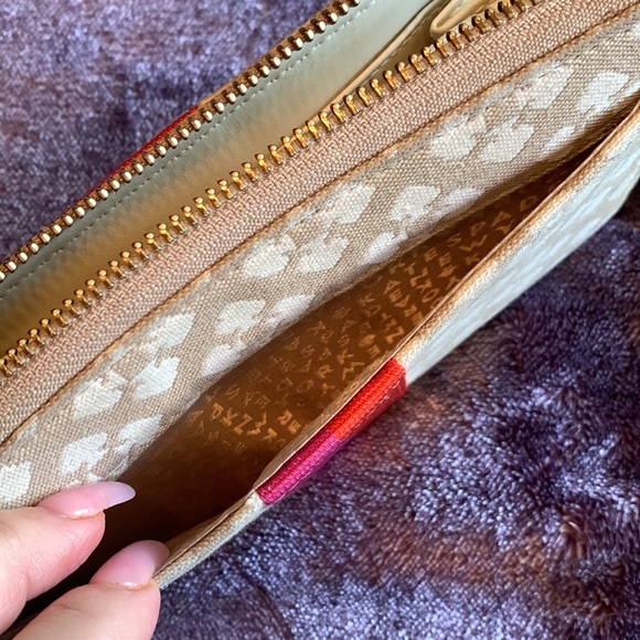 Beautiful Kate Spade ♠️ Wallet🔥 - Picture 4 of 10